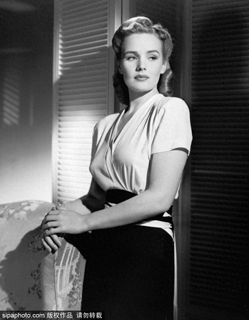 悲剧人物弗兰西丝的人生遭遇,跌宕起伏的一生