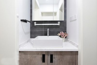 ​卫生间台上盆好还是台下盆好？听老师傅优缺点一分析，我有答案了