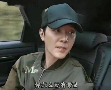 ​冯绍峰与赵丽颖：离婚后的不同人生轨迹与演艺遭遇分析