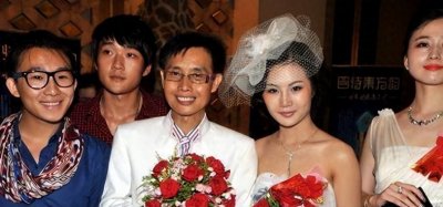 ​19岁就嫁给大自己33岁的干爹的演员黄梓琪，最终仍然以离婚 收场