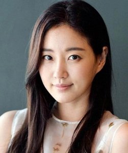 ​金莎朗：从璀璨明星到低调女神，她的转变让人惊艳！