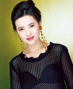 ​娱乐圈到底有多乱？“潜规则”无处不在，国际巨星也得小心翼翼