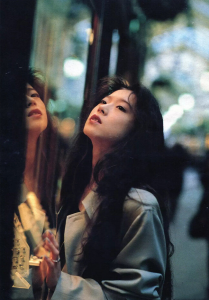 ​同样不婚：中森明菜因男友出轨伤透心，不如54岁的天海佑希潇洒