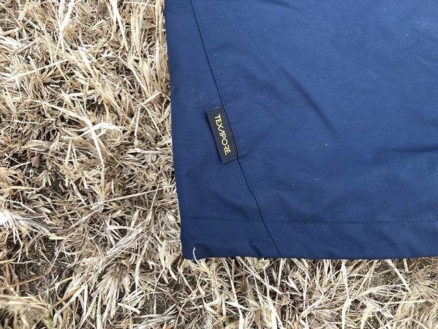 怎么鉴别狼爪冲锋衣真假（买过千的冲锋衣值吗）(23)