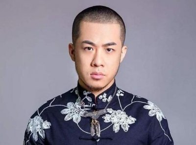 ​歌手大壮被央视点名，疑似“老赖”，千万身价为何借钱不还？