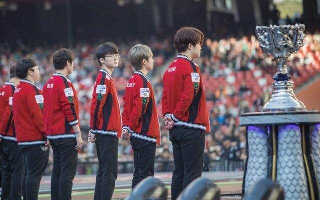 LCK决赛落幕：Faker捍卫狮王地位，SKT重返巅峰，GRF时候尚早