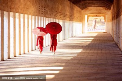 ​和尚打伞无法无天是什么意思（和尚打伞无法无天是不是歇后语）